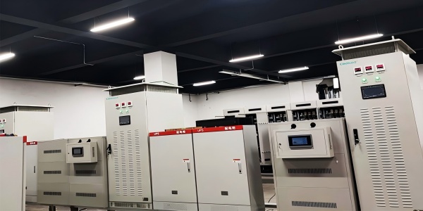 Análise da aplicação e principais vantagens dos UPS industriais na automação industrial